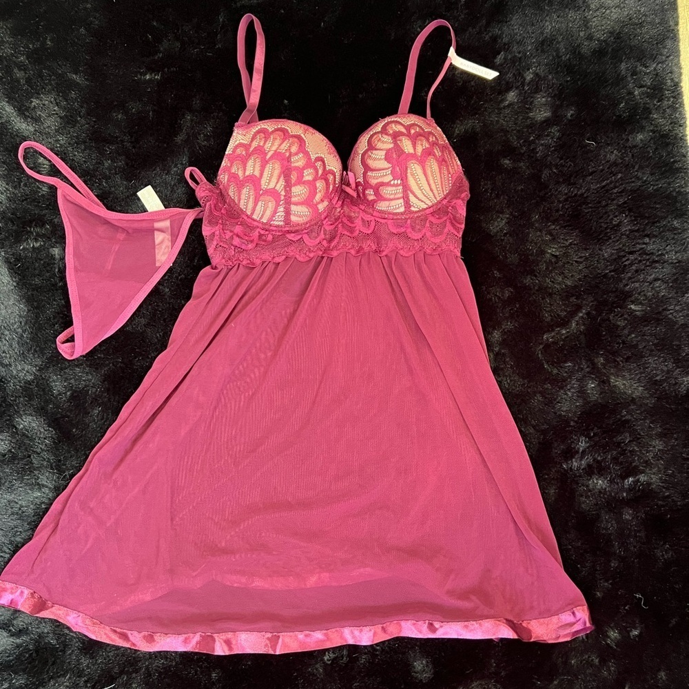 Brand New Daisy Fuentes Burgundy Lace Babydoll Lingerie Set - Size Small